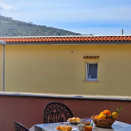 The Granpa's House. Casa In Penisola Sorrentina Вико-Экуенсе