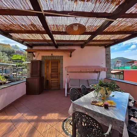 The Granpa's House. Casa In Penisola Sorrentina Апартаменты *